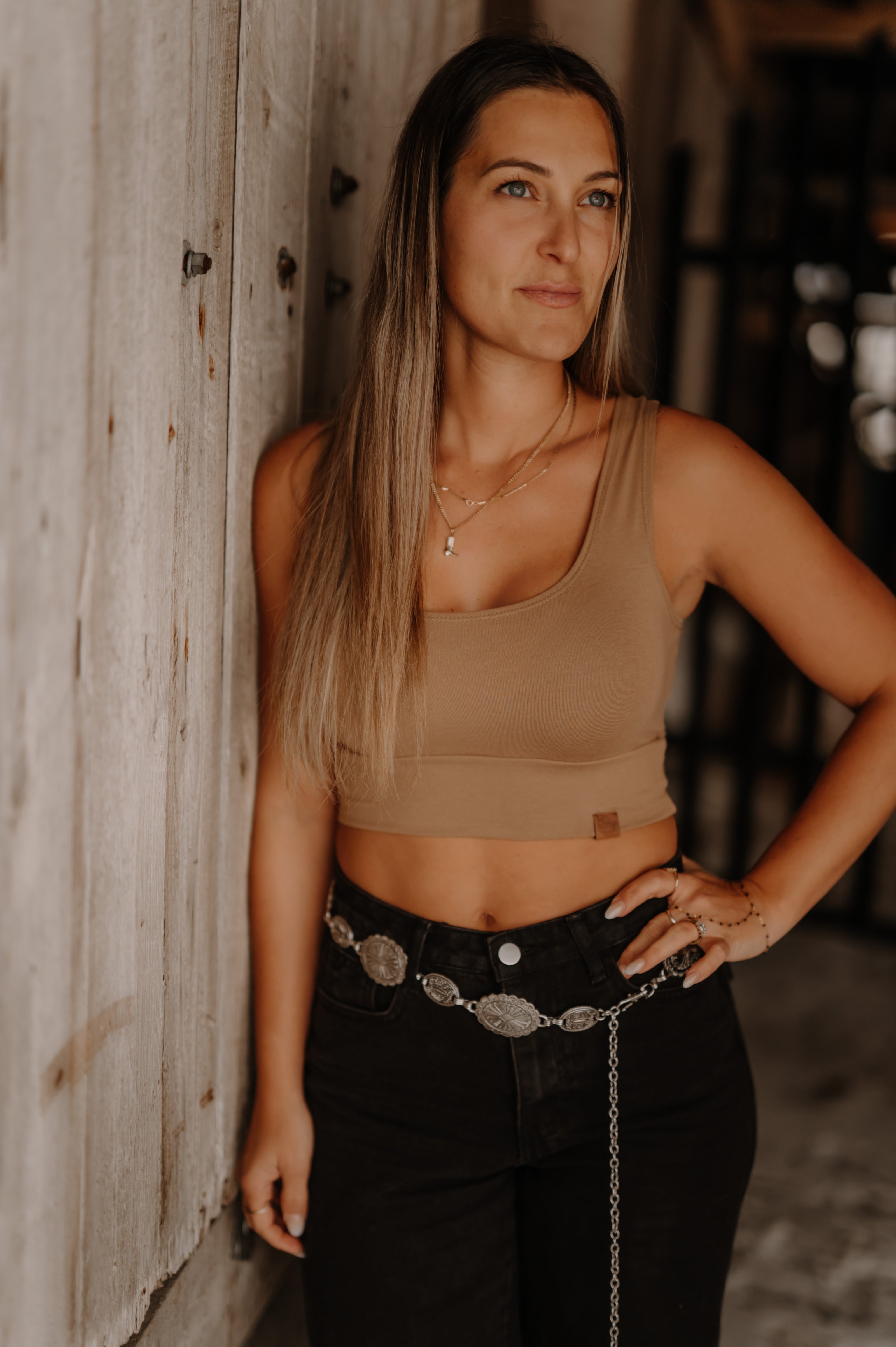 Camisole Crop biscotti sur mannequin femme