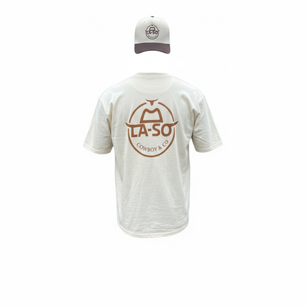 T-shirt premium blanc, vue de dos, avec imprimé caramel du logo emblématique de La-So, impression plein largeur.